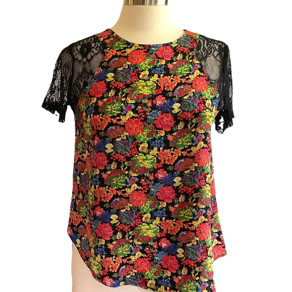 ASTR Floral Top with Black Lace Sleeves SM Vibrant Cute Casual or Dressy Top
